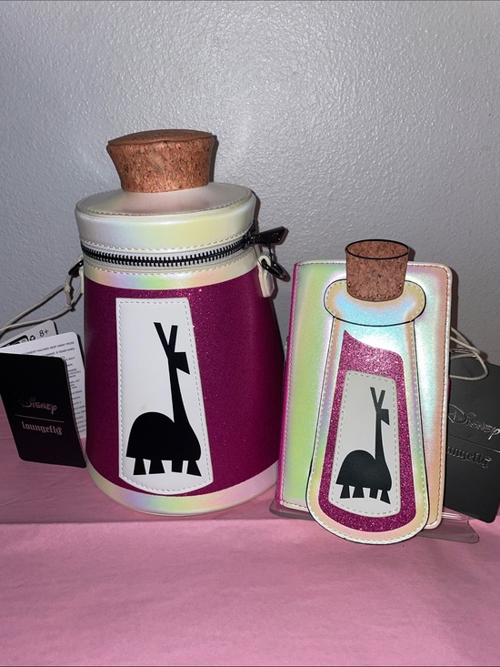 Loungefly Handbags - Loungefly Disney Emperor’s New Groove Yzma Llama Potion Crossbody & Wallet Set